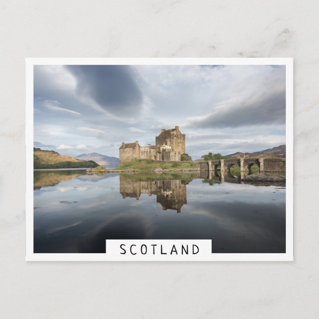 Carte Postale Eilean Donan Castle avec réflexion en Ecosse (Devant)