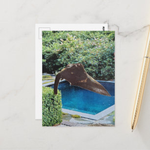 Carte Postale Éléphant dans la piscine collage surréaliste