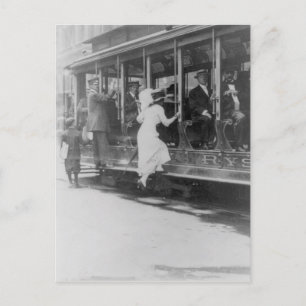 Carte Postale Embarquement D'Une Voiture Rue NYC