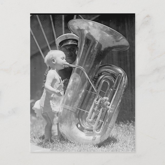 Carte Postale Enfant avec Tuba (Devant)