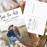 Carte Postale Enregistrer la date Boho minimaliste photo moderne<br><div class="desc">Capturez l'essence de votre histoire d'amour avec notre carte postale minimaliste Save the Date Boho Photo Modern. Cette carte postale allie minimalisme contemporain et charme bohème, ce qui en fait le choix idéal pour annoncer votre prochain mariage. Avec votre photo de fiançailles, cette carte postale devient un souvenir tangible que...</div>