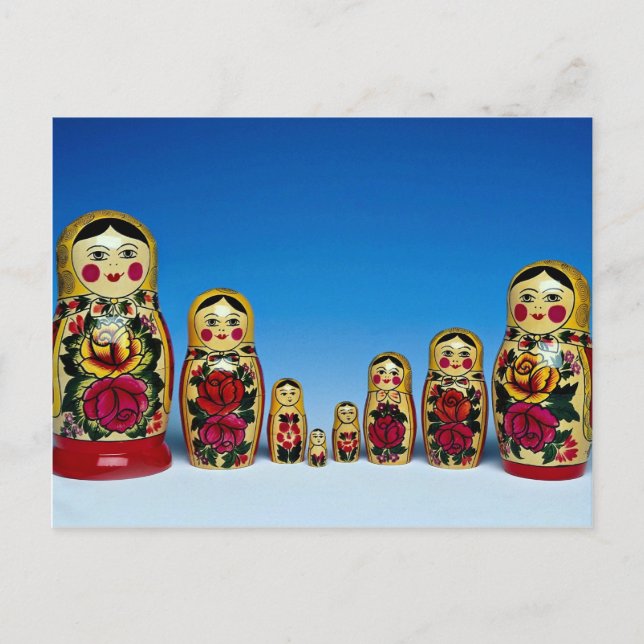 Carte Postale Ensemble de poupées russes peintes traditionnelles (Devant)