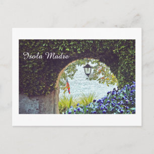 CARTE POSTALE ENTRÉE ARCHITÉE AVEC LANTERNE ET FLEURS DE TRAÎNEM