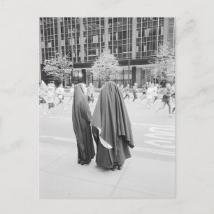 Carte Postale États-Unis, NEW YORK : Nonnes de New York regardan