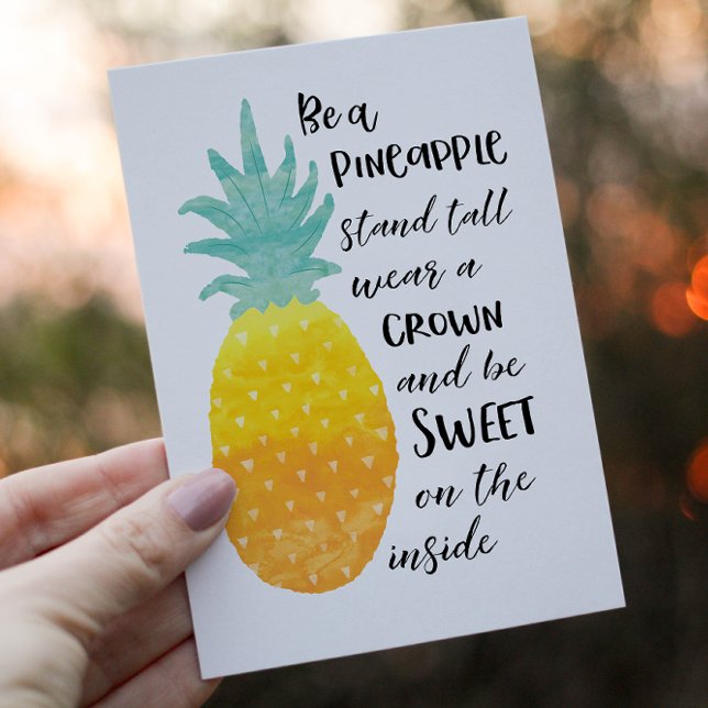 Carte Postale Être un ananas (Stay sunny and quirky all year around with this very funky original postcard. )