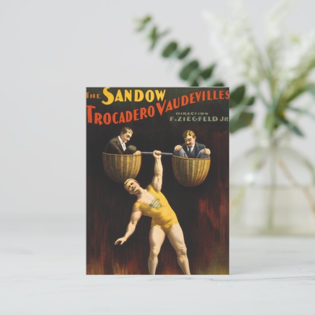 Carte Postale Eugen Sandow l'haltérophile de vaudeville Sandow (Debout devant)