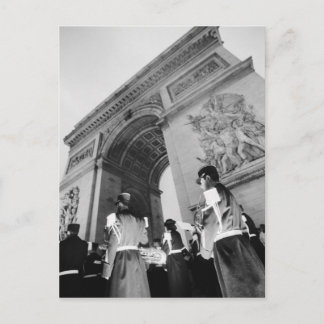 Carte Postale Europe, France, Paris. Cérémonie militaire à l'
