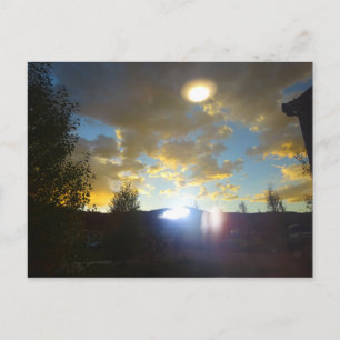 Carte Postale Extraterrestres descendant d'un OVNI