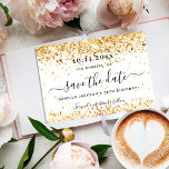 Carte Postale Faire-part Anniversaire blanc or élégant Enregistrer la date<br><div class="desc">Une petite fille et tendance Enregistrer la carte Date pour une fête d'anniversaire de 30e (ou tout âge). Un élégant arrière - plan blanc décoré de faux éclats d'or. Le texte : Save the Date est écrit avec un grand script de style à la main tendance.</div>
