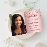 Carte Postale Faire-part Anniversaire rose vif photo enregistrer la date<br><div class="desc">Ajoutez une photo de taille verticale. Couleur arrière - plan rose vif,  décorée d'étoiles. Personnalisez et ajoutez un nom et les détails.</div>