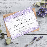 Carte Postale Faire-part Anniversaire violet violet parties scintillant vio<br><div class="desc">Une petite fille et tendance Enregistrer la carte Date pour une fête d'anniversaire de 40e (ou tout âge). Un arrière - plan de couleur blanche sur le devant décoré de poussière de parties scintillant violette et lavande. Personnalisez et ajoutez une date et un nom/âge 40. Le texte : Save the...</div>