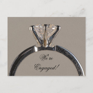Carte Postale Faire-part Annonce de fiançailles sur fond gris avec bague di