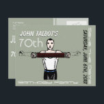 Carte Postale Faire-part Bodybuilding Rétro 70e Anniversaire Enregistrez la<br><div class="desc">Illustration vintage de musculation. Enregistrez la date de 70e anniversaire personnalisable. Vous pouvez facilement modifier le texte (police,  taille,  couleur et position) et la couleur de fond en cliquant sur le bouton Personnaliser. N'oubliez pas toute la collection d'illustrations vintage pour l'anniversaire.</div>