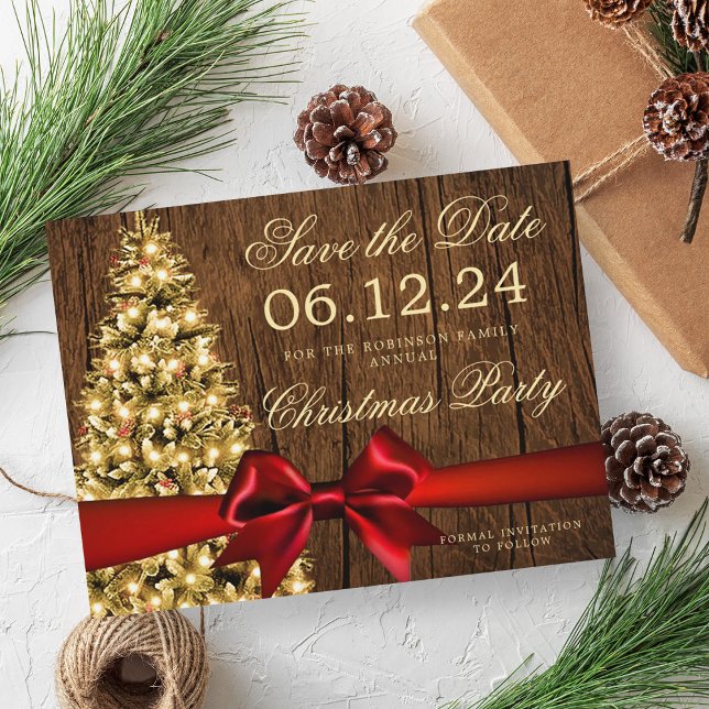 Carte Postale Faire-part Date de sauvegarde des fêtes de Noël rustique | Ar (Rustic Xmas Holiday Save Date | Tree & Red Ribbon Announcement Postcard)