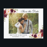 Carte Postale Faire-part Économies florales de Bourgogne d'aquarelle la<br><div class="desc">Économies florales de Bourgogne Marsala d'aquarelle la carte postale de fiançailles de date</div>