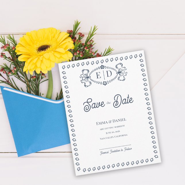 Carte Postale Faire-part Économisez la date de mariage avec monogramme et c (Navy Blue Crest Save the Date Card | Elegant Monogram Formal Wedding Announcement with Solid Back)