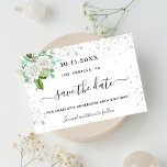 Carte Postale Faire-part Fête d'anniversaire floral blanc vert enregistrer<br><div class="desc">Une petite fille et tendance Enregistrer la carte Date pour une fête d'anniversaire de 40e (ou tout âge). Un élégant arrière - plan blanc décoré avec des étincelles de parties scintillant argent, des fleurs blanches et de la verdure. Personnalisez et ajoutez une date et un nom/âge 40. Lettres de couleur...</div>