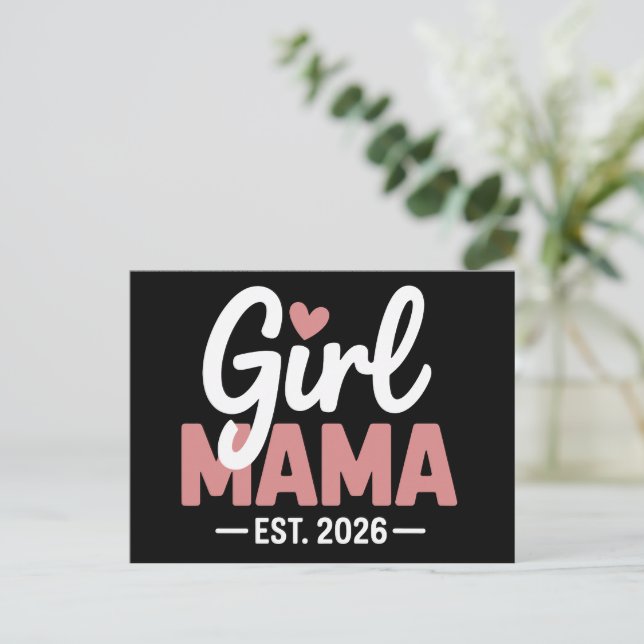 Carte Postale Faire-part Girl Mama Est 2026 Pregnancy Reveal New Mom to Be  (Debout devant)