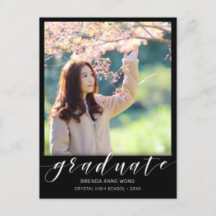 Carte Postale Faire-part Photo d'obtention du diplôme Moderne White Script 