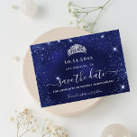 Carte Postale Faire-part Quinceanera marine bleu parties scintillant enregi<br><div class="desc">Une petite fille et tendance Enregistrer la carte Date pour une Quinceañera, 15e anniversaire fête. Un arrière - plan bleu marine, de couleur inégale. Décoré avec des étincelles de parties scintillant et une tiare, couronne. Le texte : Save the Date est écrit avec un grand script de style à la...</div>