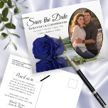 Carte Postale Faire-part Rose bleu Marine Oval Photo Wedding Enregistrer La<br><div class="desc">Ces belles cartes postales sont une merveilleuse façon de faire savoir à vos amis et votre famille de sauver la date pour votre prochain mariage. Elles présentent un design élégant, élégant et romantique, avec un seul rose bleu marine à longue tige réfléchissant dans un bassin d'eau, et votre photo dans...</div>