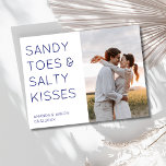 Carte Postale Faire-part Sandy Toes Photo Plage Mariage Sauvez la date<br><div class="desc">Invitations amis et famille pour réserver votre date de mariage sur la plage avec cette photo "Sandy orteils & Salty Kisses" design enregistrer la date cartes postales. Customisez avec votre photo à l'avant et ajoutez des détails à l'arrière de la carte.</div>