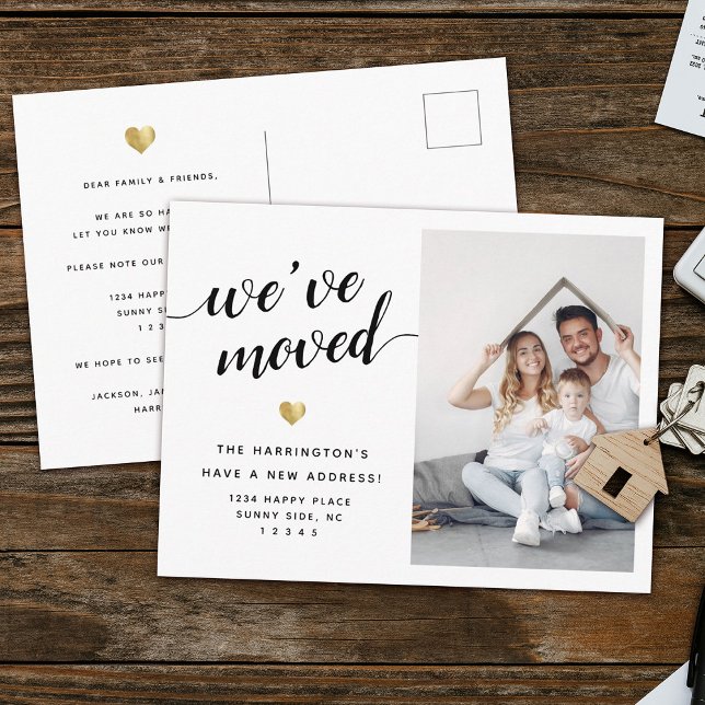 Carte Postale Faire-part Script moderne Nous avons déplacé Gold Heart Photo (We've moved! Cute modern photo moving announcement )