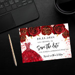 Carte Postale Faire-part Sweet 16 fleurs de robe en or noir enregistrer la<br><div class="desc">Une fille et tendance Enregistrer la carte Date pour une Sweet 16, 16e anniversaire fête. Un arrière - plan noir décoré de roses noirs, de parties scintillant faux or brille et une robe dorée. Personnalisez et ajoutez une date et un nom/âge. Le texte : Save the Date est écrit avec...</div>