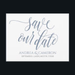 Carte Postale Faire-part Typographie mariage Sauvegarder la date - Dusty Bl<br><div class="desc">Annoncez votre prochain mariage dans le style avec cette mariage luxueuse bleu / bleu-gris enregistrer la carte postale la date! Vous pouvez modifier la couleur de la conception en changeant la couleur de votre arrière - plan. **COMMENT CHANGER LA COULEUR DE CONCEPTION** 1) Cliquez sur le bouton "Personnaliser". 2) Cliquez...</div>