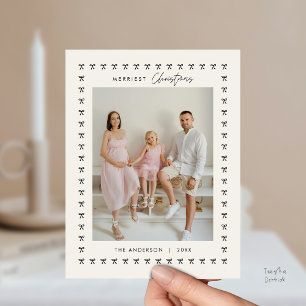 Carte Postale Famille moderne photo de Noël avec motif de ruban 
