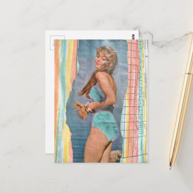 Carte Postale Fashion model Woman in 1957 on the beach collage (Devant/Arrière en situation)