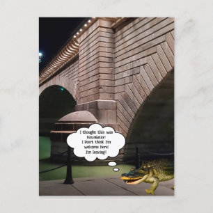 Carte Postale (Faux) Alligator nageant près du London Bridge