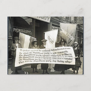 Carte Postale Féministes en protestation contre les Républicains