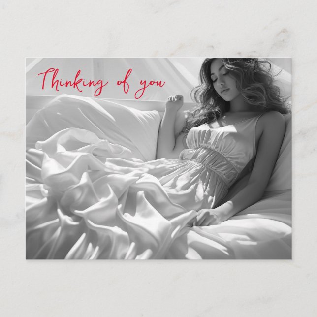 Carte Postale Femme allongée sur des feuilles de soie blanche B& (Devant)