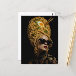 Carte Postale Femme avec cheveux de nouilles Ramen