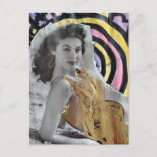 Carte Postale Femme en 1939 sur la plage collage d'art