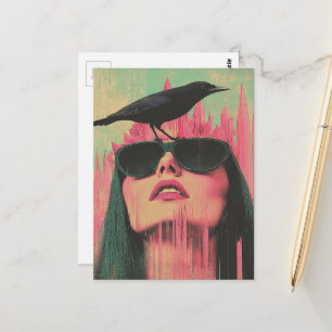 Carte Postale Femme et un oiseau noir