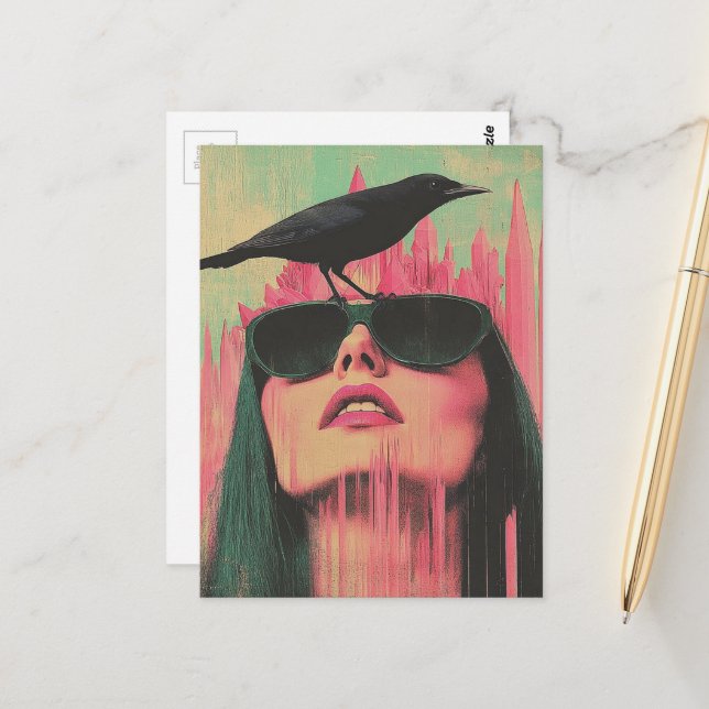 Carte Postale Femme et un oiseau noir (Devant/Arrière en situation)