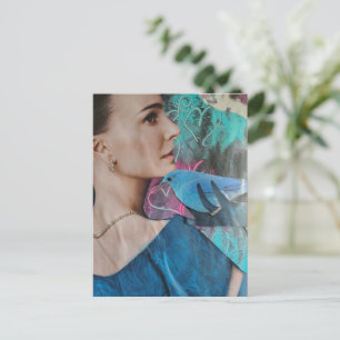 Carte Postale Femme magnifique avec un oiseau bleu Collage surré