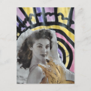 Carte Postale Femme magnifique en 1939 sur la plage collage art