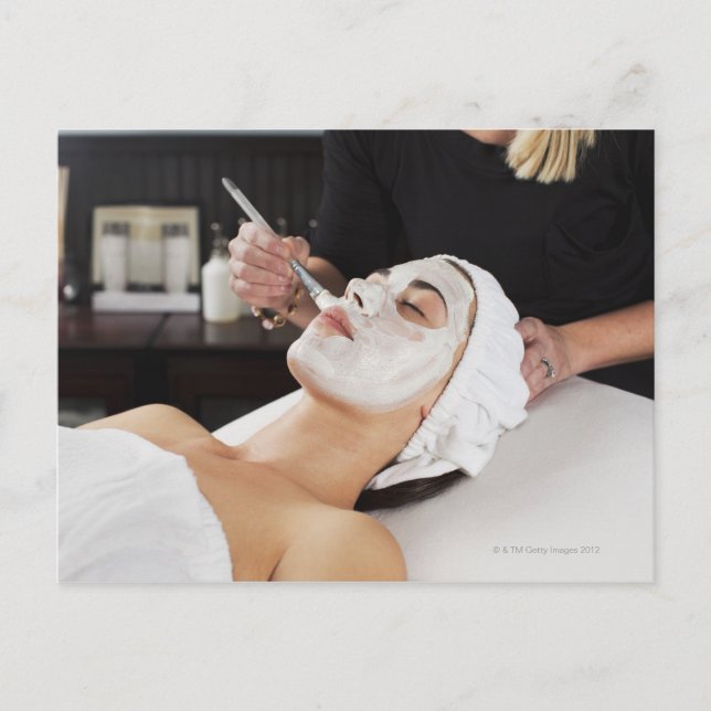 Carte Postale Femme Obtenant Un Traitement Spa. (Devant)