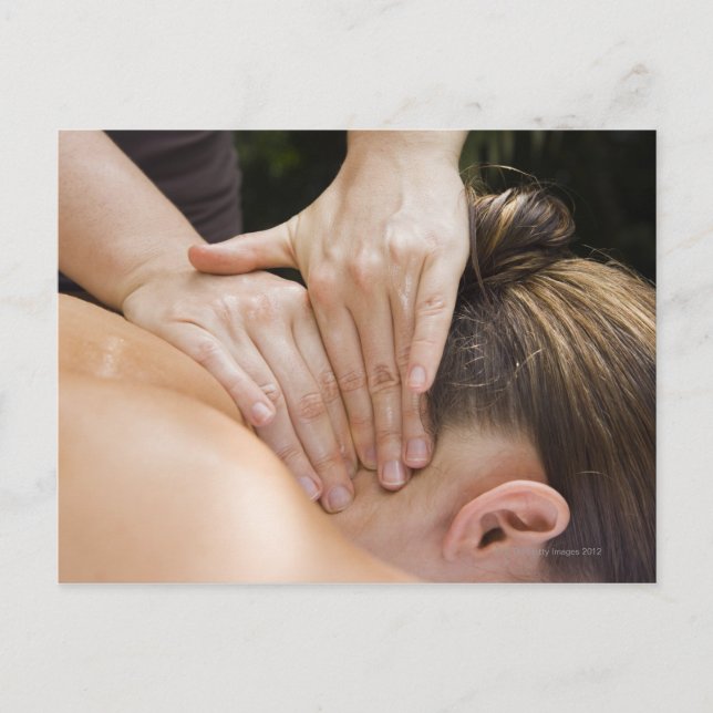 Carte Postale Femme recevant un traitement spa (Devant)
