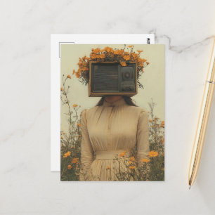 Carte Postale Femme surréaliste unique avec une télévision pour