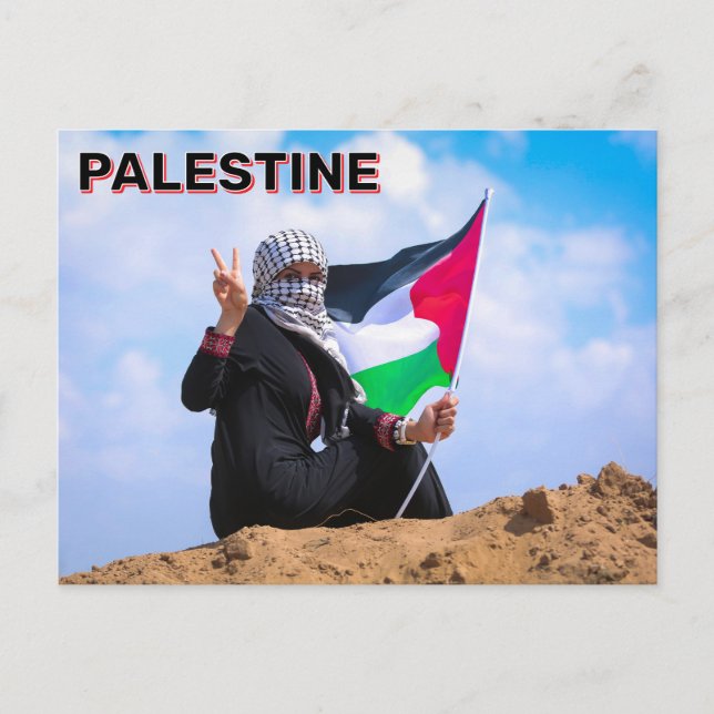 Carte Postale Femme tenant le drapeau palestinien (Devant)