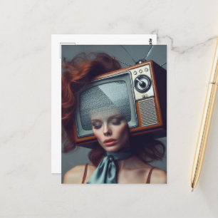 Carte Postale Femme vintage avec une télé sur la tête