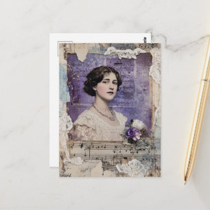 Carte Postale Femme vintage collage de partitions violettes fleu