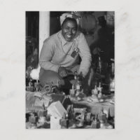 Femmes Expéditeurs travaillant sur les sous-marins