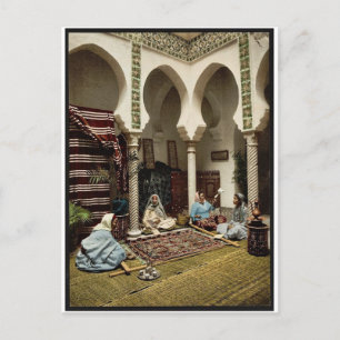 Carte Postale Femmes mauresques fabriquant des tapis arabes, Alg