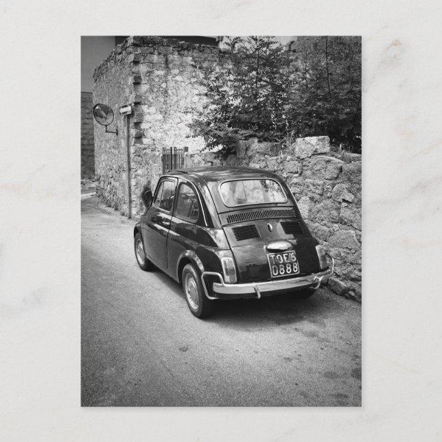 Carte Postale FIAT 500 voiture en noir et blanc (Devant)