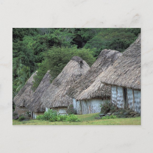 Carte Postale Fidji, Viti, Cases traditionnelles. (Devant)